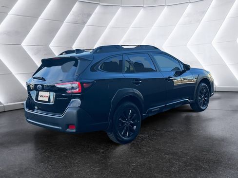 Used 2025 Subaru Outback Onyx Edition image 4