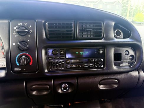 Used 1998 Dodge Ram 1500 Truck 4x4 Quad Cab image 13