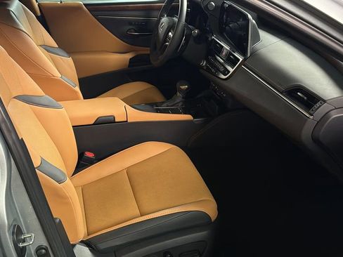 Certified 2022 Lexus ES 350 w/ Premium Package image 10