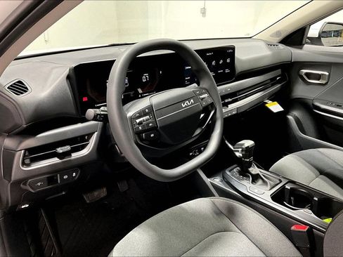 New 2025 Kia K4 LXS image 28