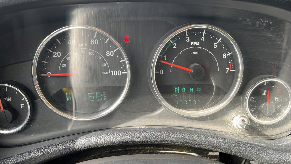 Used 2012 Jeep Wrangler Unlimited Sport AWD/4WD image 12