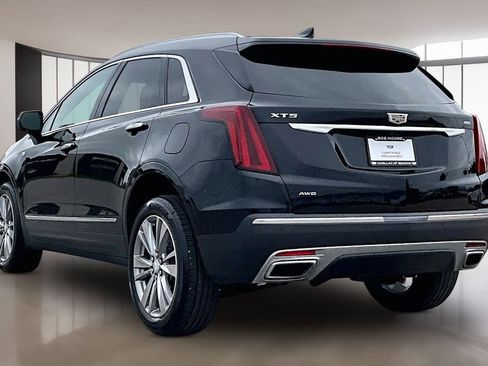 Used 2023 Cadillac XT5 Premium Luxury w/ Technology Package AWD/4WD image 12
