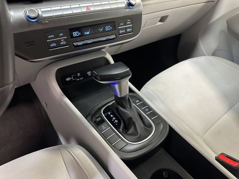 Used 2025 Hyundai Kona SEL AWD/4WD image 10