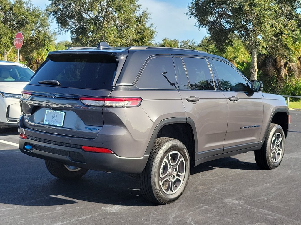 Used 2022 Jeep Grand Cherokee Trailhawk AWD/4WD image 6