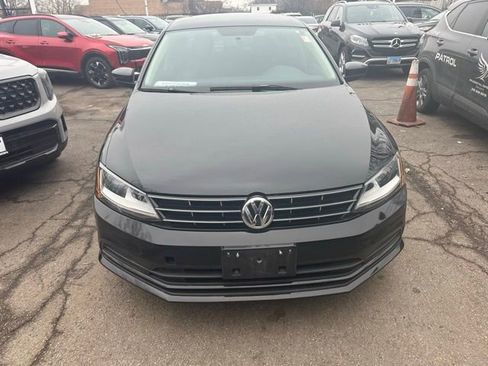 Used 2018 Volkswagen Jetta S image 2