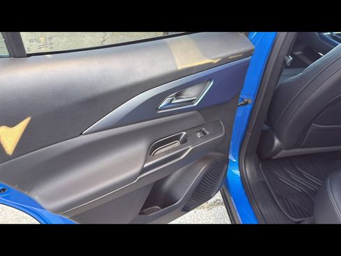 New 2025 Chevrolet Equinox EV LT image 22