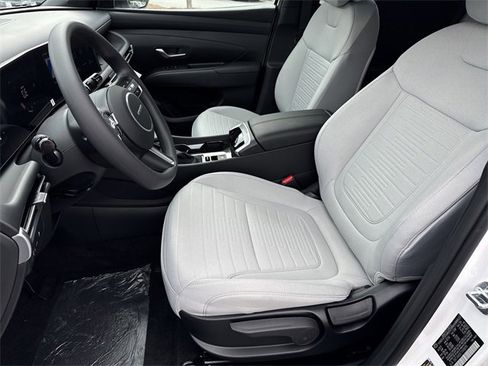 New 2026 Hyundai Santa Cruz SE image 9