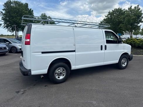 Used 2016 GMC Savana 2500 RWD image 10