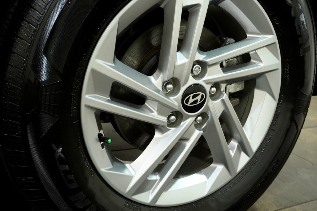 Certified 2025 Hyundai Tucson SE AWD/4WD image 11