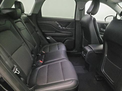 Used 2021 Lincoln Corsair AWD w/ Equipment Group 101A image 19