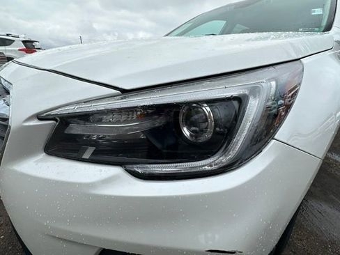 Used 2018 Subaru Outback 3.6R Limited AWD/4WD image 9