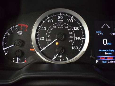 Used 2022 Toyota Corolla LE FWD image 16