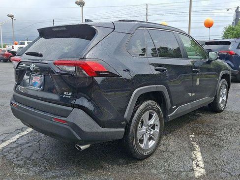 Certified 2025 Toyota RAV4 XLE AWD/4WD image 4