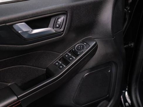 Used 2023 Ford Escape ST-Line image 34