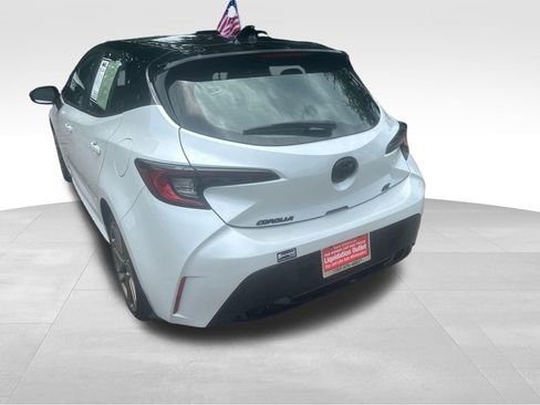 Used 2025 Toyota Corolla Hatchback w/ SE Package FWD image 19