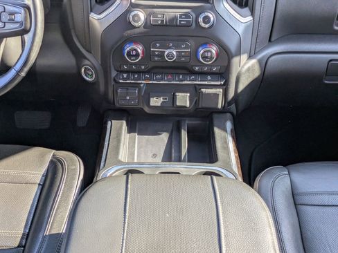 Used 2023 GMC Sierra 3500 Denali image 19