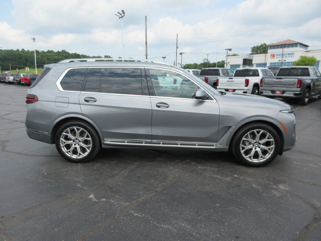 Used 2023 BMW X7 xDrive40i w/ Executive Package AWD/4WD image 5