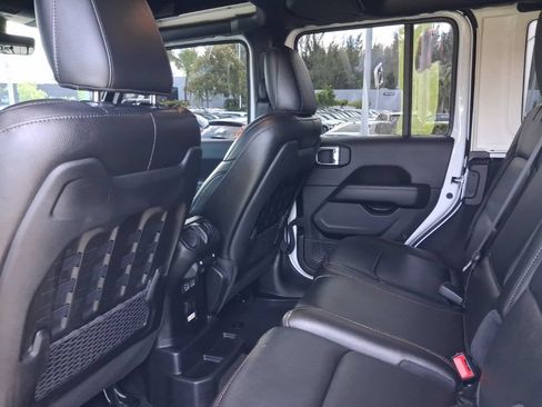 Used 2021 Jeep Wrangler Unlimited Rubicon AWD/4WD image 6