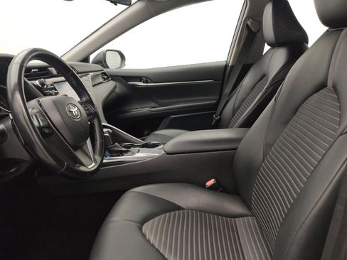 Used 2020 Toyota Camry SE image 17