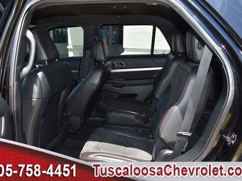 Used 2018 Ford Explorer XLT w/ Equipment Group 202A FWD image 22