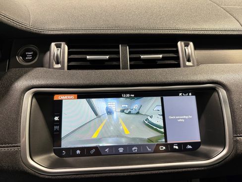 Used 2019 Land Rover Range Rover Evoque SE Dynamic image 36