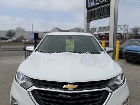 Used 2018 Chevrolet Equinox LT AWD/4WD image 2