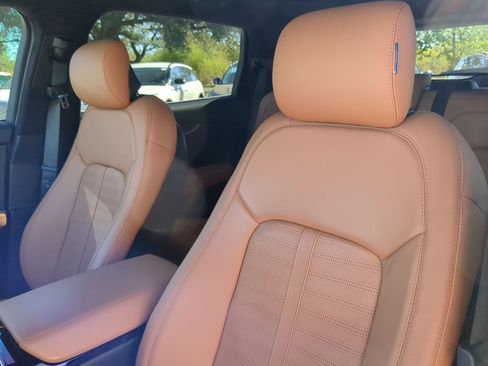 Used 2023 Lincoln Nautilus Black Label w/ Class II Trailer Tow Package image 10