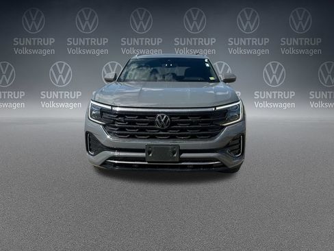 Used 2024 Volkswagen Atlas Cross Sport SEL R-Line AWD/4WD image 40
