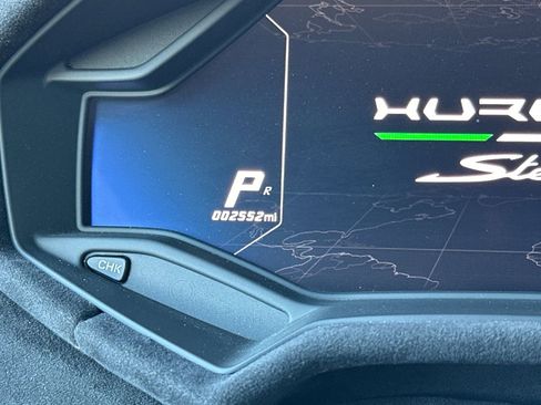 Used 2024 Lamborghini Huracan Sterrato image 32
