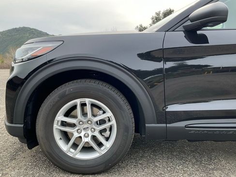 New 2026 Ford Explorer Active w/ Active Comfort Package image 10