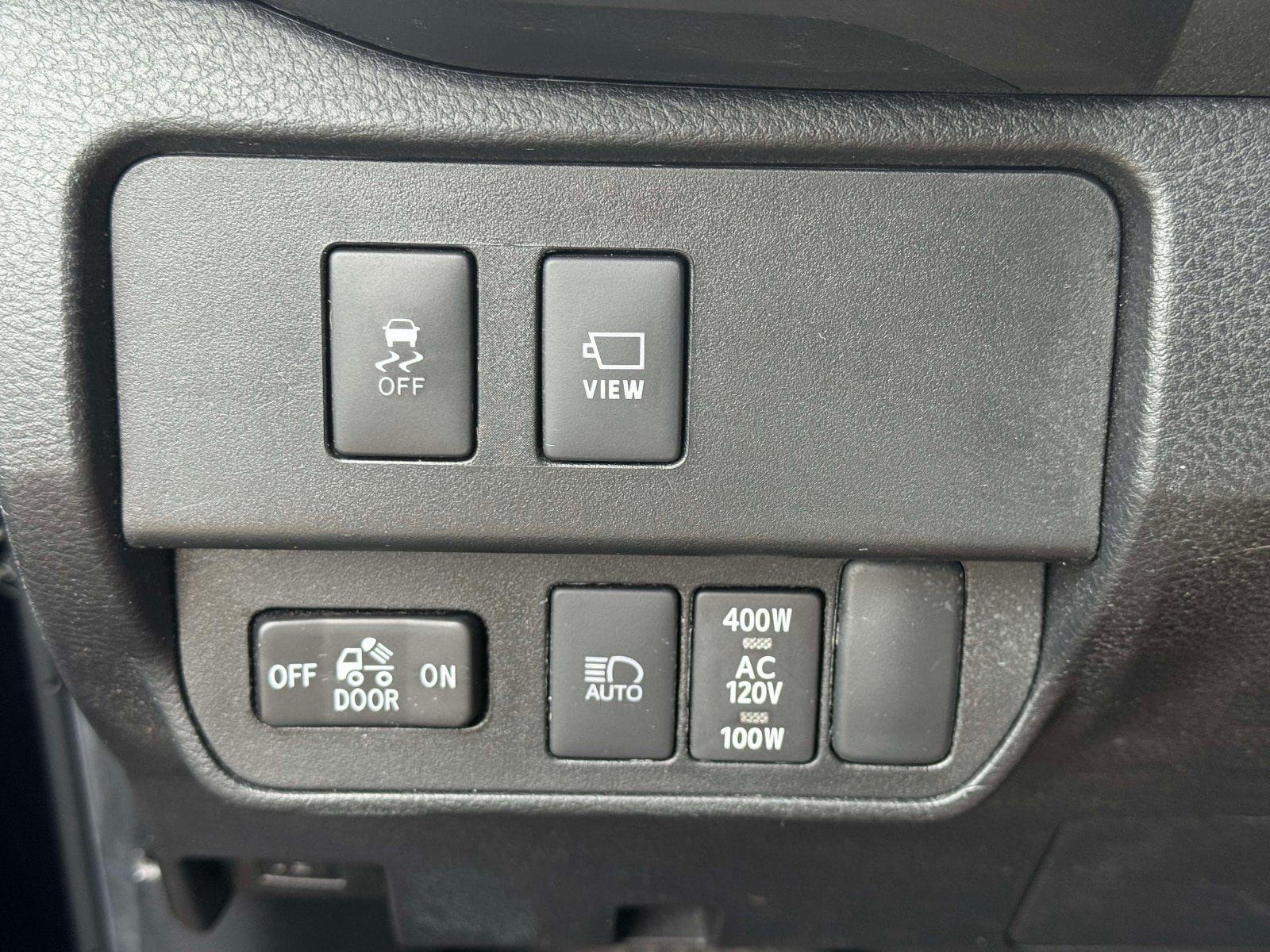 Used 2023 Toyota Tacoma TRD Off-Road w/ Advanced Technology Package AWD/4WD image 19