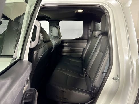 Used 2024 Toyota Tacoma Limited w/ Limited Package (LT) image 21