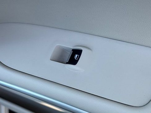 Used 2016 Lincoln MKZ Hybrid w/ Equipment Group 600A Reserve FWD image 22