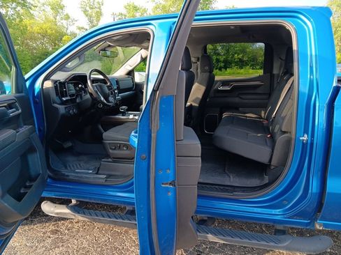 Used 2022 Chevrolet Silverado 1500 RST AWD/4WD image 9