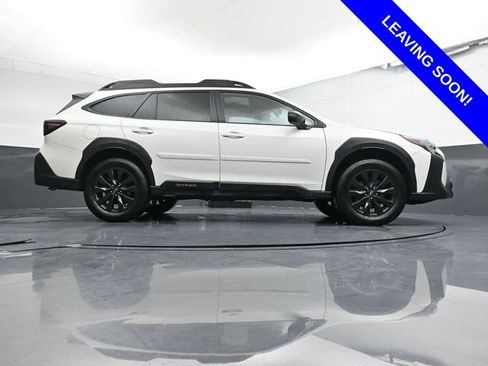 Used 2025 Subaru Outback Onyx Edition XT AWD/4WD image 30