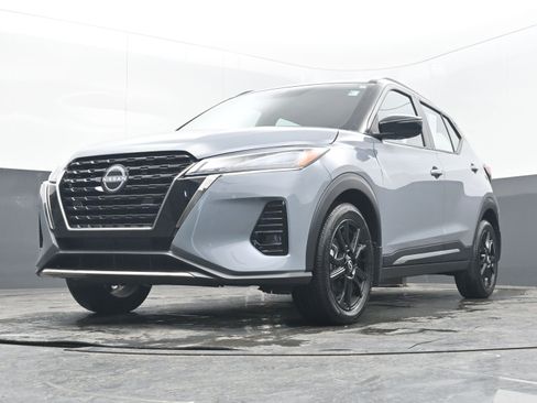 Certified 2024 Nissan Kicks SR w/ SR Premium Package image 23