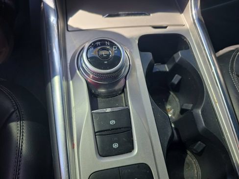 Used 2023 Ford Explorer XLT w/ Equipment Group 202A RWD image 17