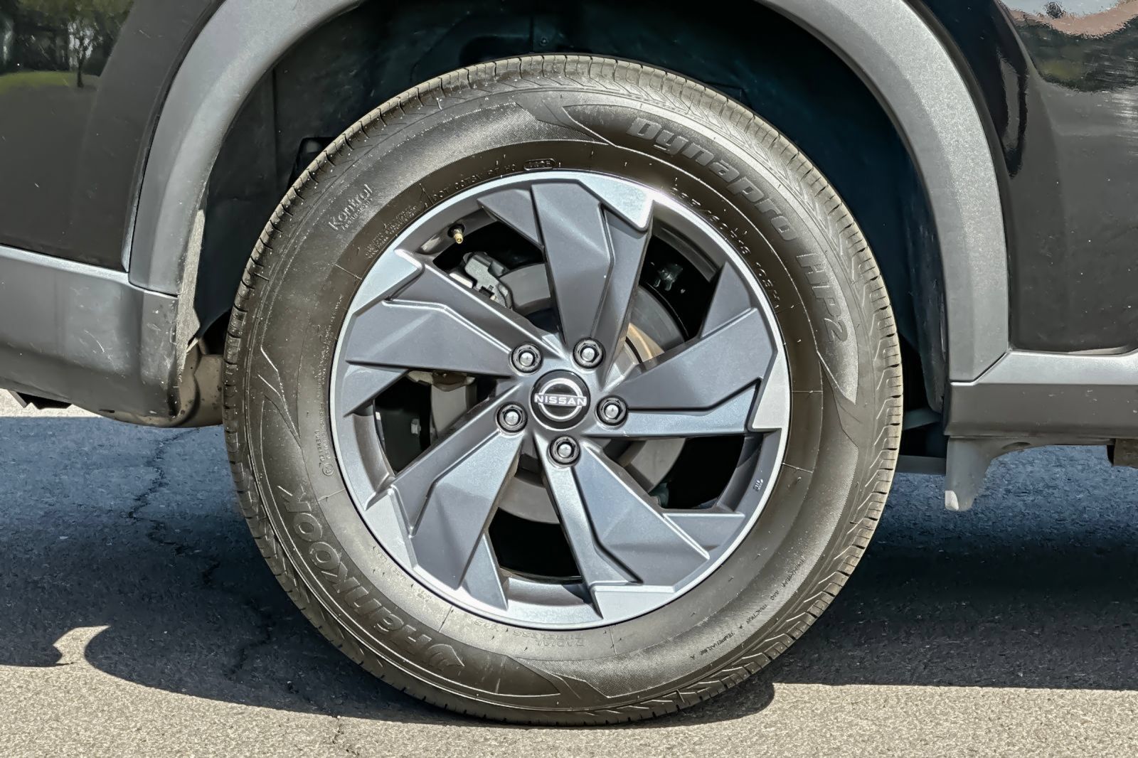 Used 2025 Nissan Rogue SV FWD image 38