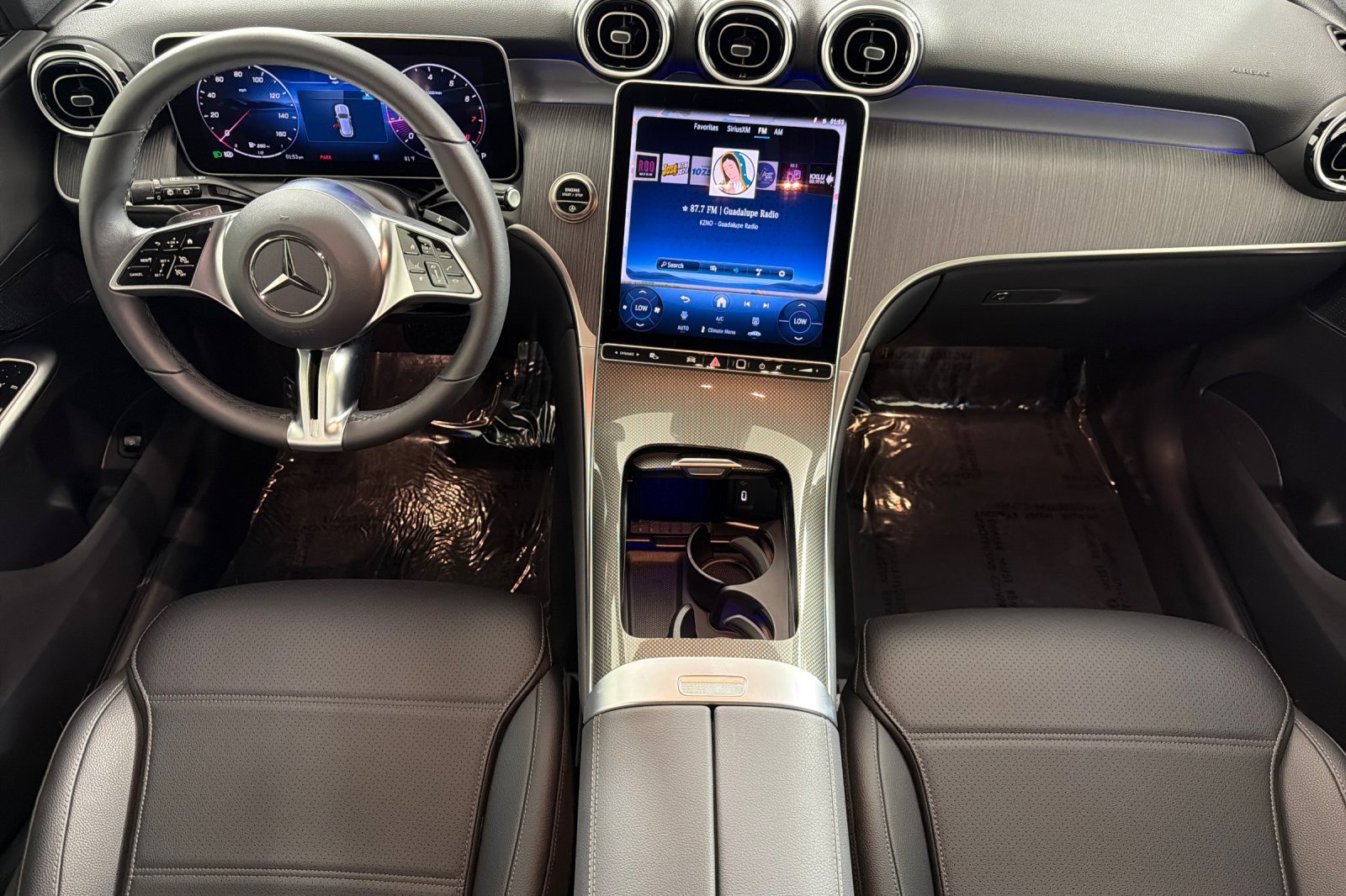 Used 2026 Mercedes-Benz GLC 300 image 12