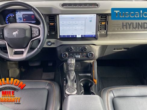Used 2023 Ford Bronco Badlands image 27