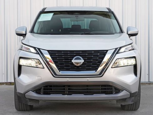 Used 2023 Nissan Rogue SV image 6