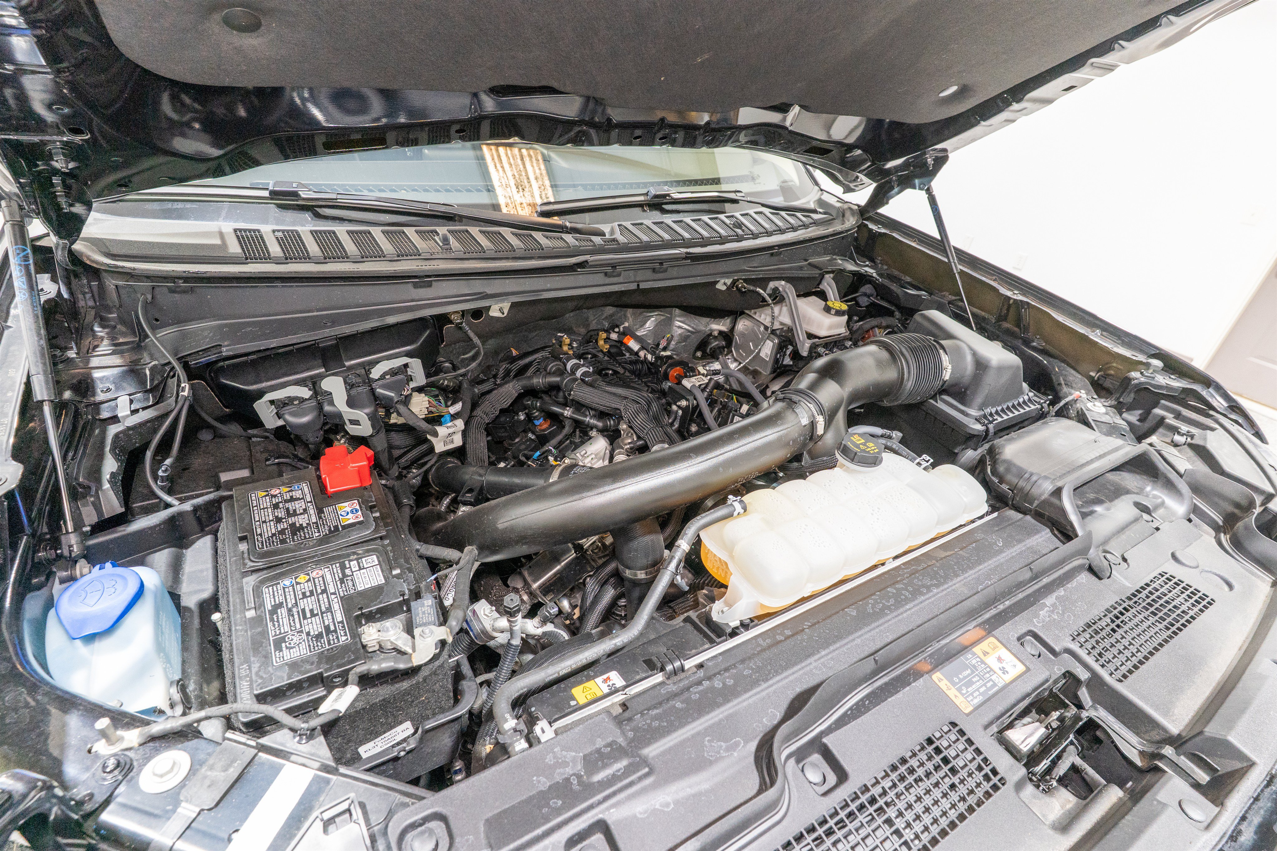 Used 2025 Ford Expedition Active AWD/4WD image 35