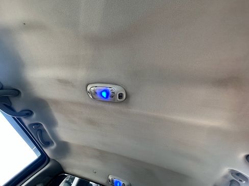 Used 2004 Ford F350 XLT image 8