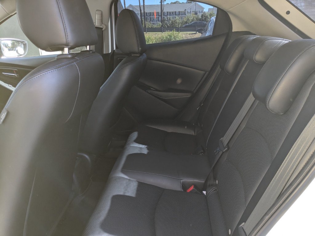 Used 2020 Toyota Yaris XLE FWD image 14