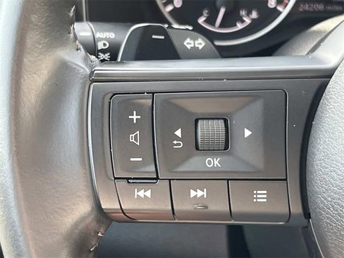 Used 2024 Nissan Pathfinder SV image 28