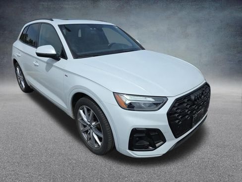 Used 2023 Audi Q5 e Premium Plus w/ Premium Plus Package AWD/4WD image 6