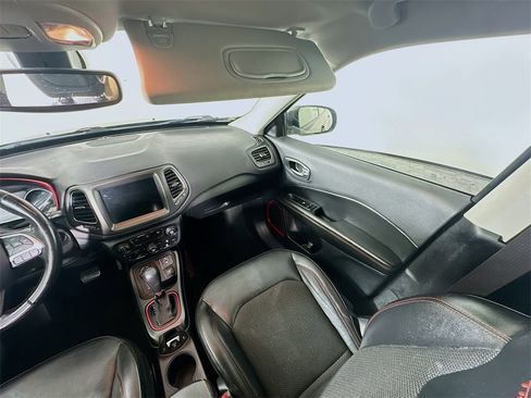 Used 2020 Jeep Compass Trailhawk image 11