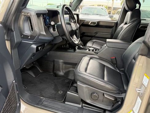 Used 2025 Ford Bronco Badlands AWD/4WD image 7