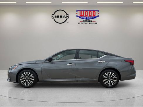 Certified 2025 Nissan Altima 2.5 SV FWD image 5