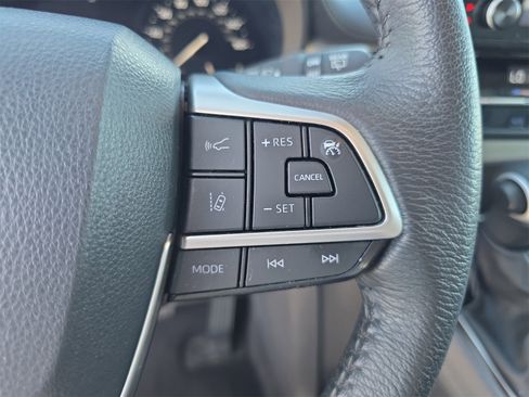 Used 2024 Toyota Sienna XLE image 24